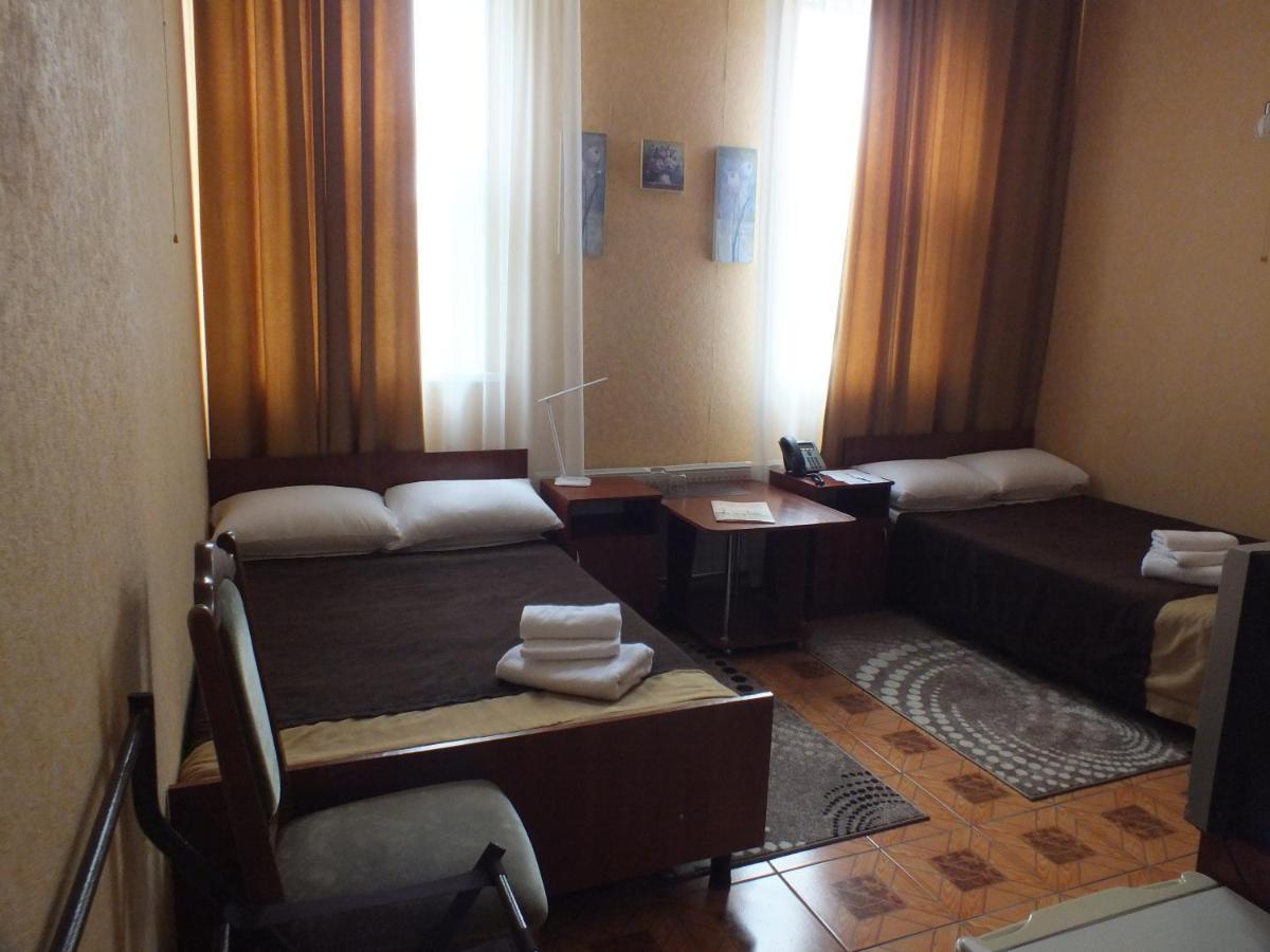 Vorontsovskiy Hotel Melitopol Exterior photo
