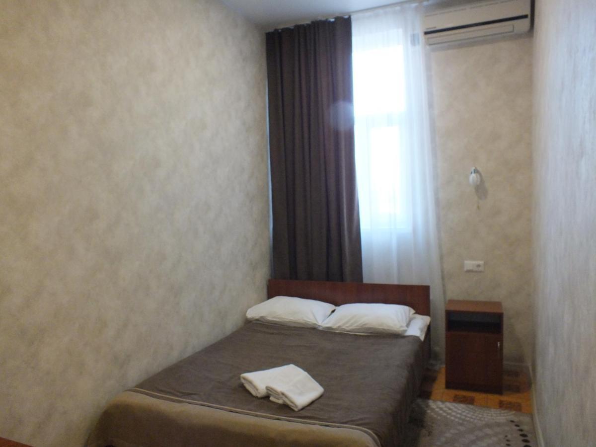 Vorontsovskiy Hotel Melitopol Exterior photo