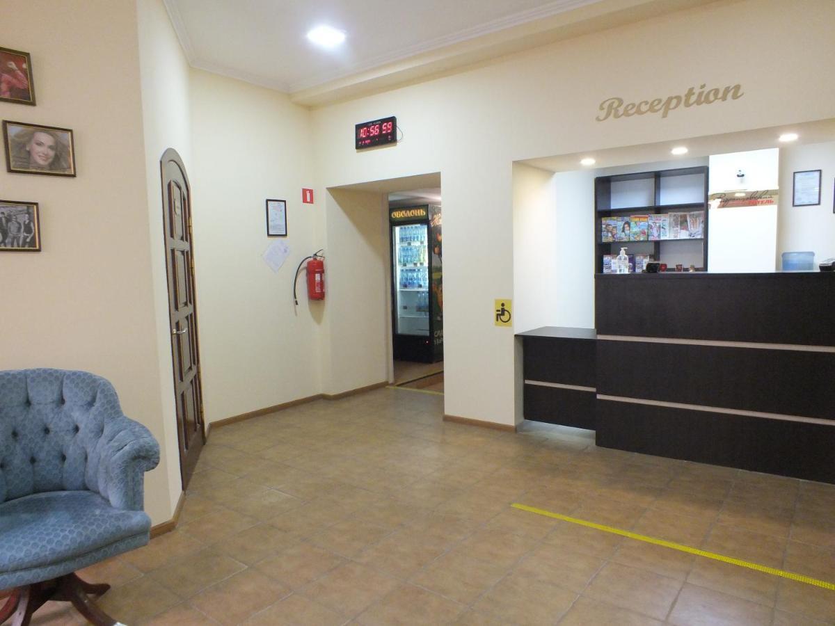 Vorontsovskiy Hotel Melitopol Exterior photo