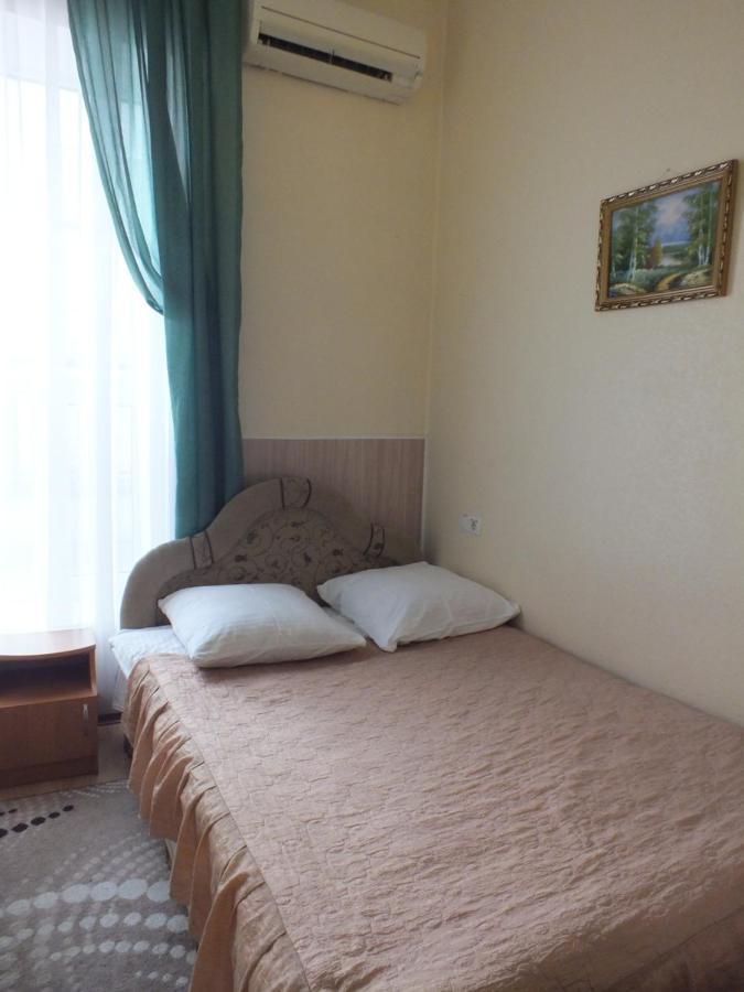 Vorontsovskiy Hotel Melitopol Exterior photo